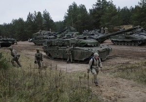 NATO vojne vežbe u bazi Adazi u Letoniji 9. novembra 2025.