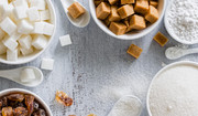 Biały cukier ma zdrowe i dietetyczne zamienniki