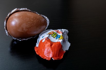 Ha ilyen Kindert vásárolt, semmiképp se egye meg, mert szalmonellás!