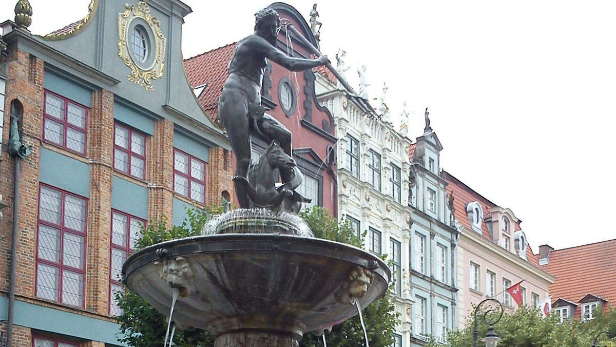 Gdańsk bez Fontanny Neptuna to jak Kraków bez pomnika Mickiewicza lub Warszawa bez Kolumny Zygmunta. Niemniej od połowy września ubiegłego roku fontanna jest w naprawie i Neptun zniknął z Długiego Targu. Symbol Gdańska jest już po "liftingu" i na swoje miejsce wróci wiosną.