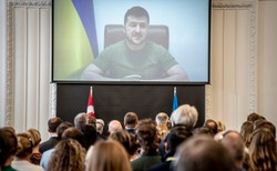 "Miasto, które marzy o jednym...". Zełenski prosi Duńczyków o pomoc w odbudowie Mikołajowa