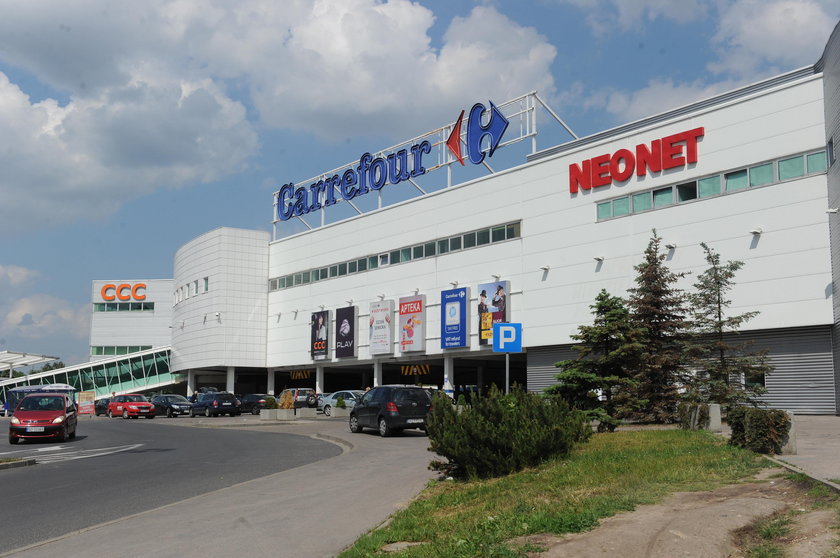Carrefour płaci w Polsce mniej