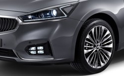 Nie uwierzysz, że to nowa Kia! Wielka trójka pod ścianą! Mamy pierwsze zdjęcia