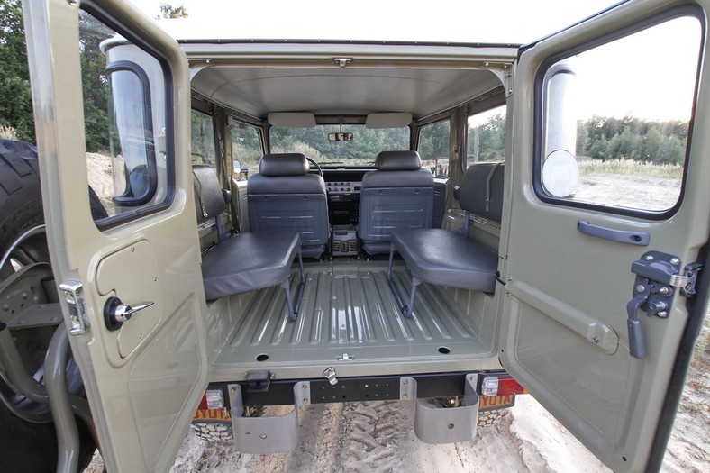 Land Cruiser BJ42