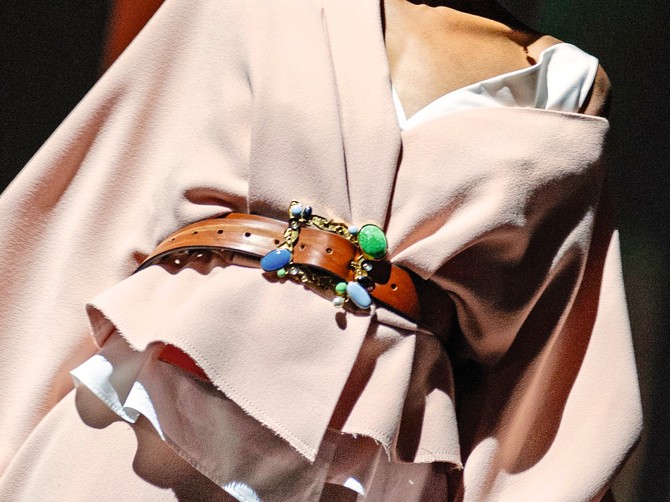 Pojasevi odlično izgledaju na kimono modelima