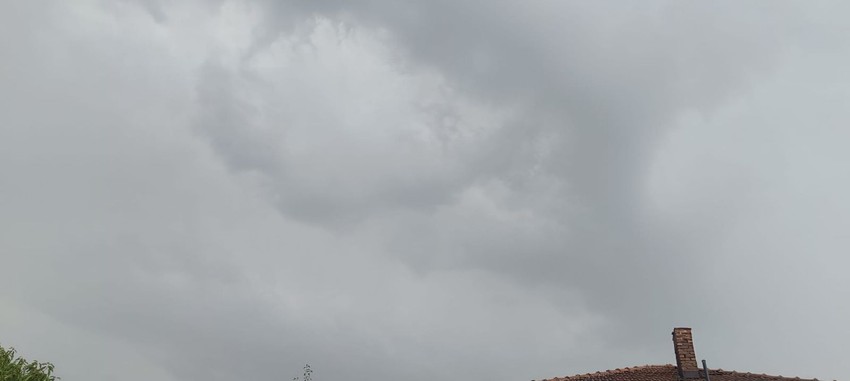 Natmurilo se nebo nad Beogradom