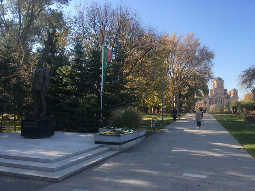 Spomenik Hajdaru Alijevu u Tašmajdanskom parku