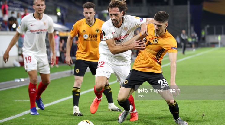 Franco Vázquez (fehérben középen) és a Sevilla 1-0-ra verte a Wolverhamptont. / Fotó: GettyImages