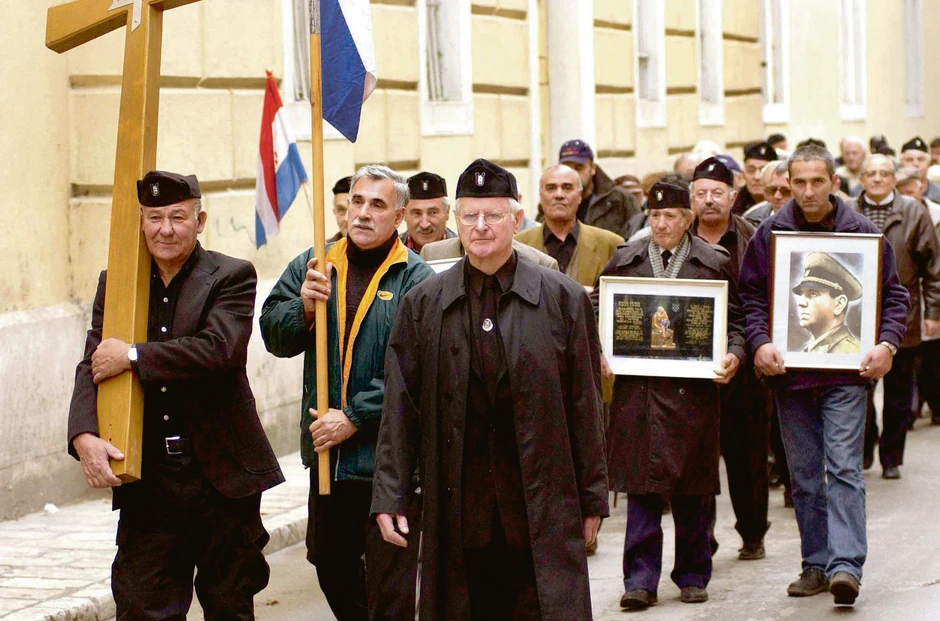 Memorijalni marš sadašnjih ustaša u slavu Ante Pavelića
