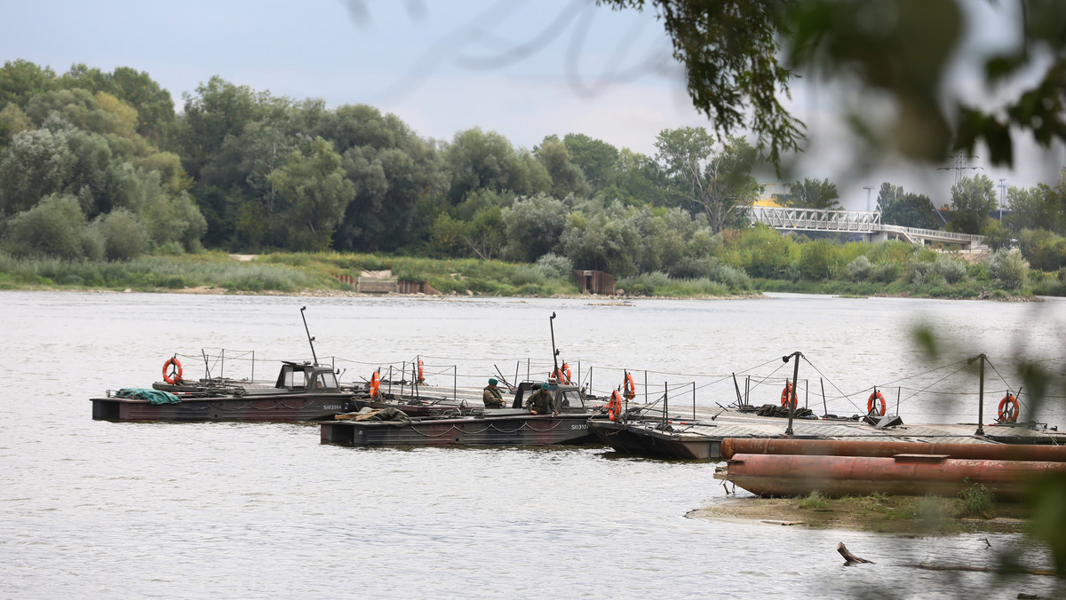 Warszawa: Awaria w oczyszczalni Czajka. Ścieki popłyną przez most pontonowy