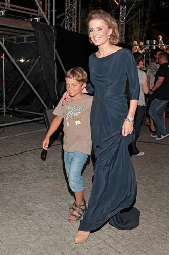 Halina Mlynkova z synem za kulisami koncertu