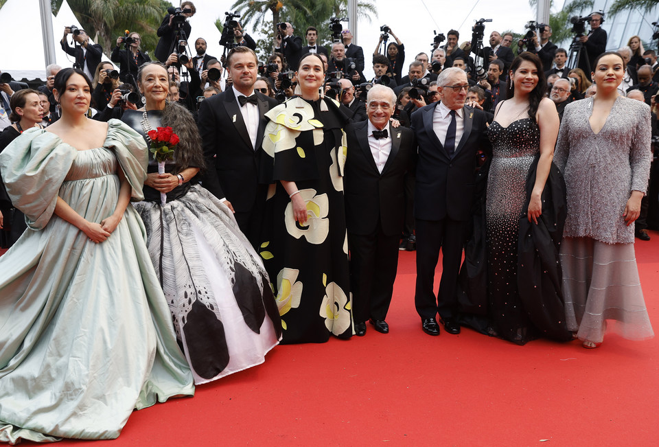 Jillian Dion, Tantoo Cardinal, Leonardo DiCaprio, Lily Gladstone, Martin Scorsese, Robert De Niro, Cara Jade Myers i Janae Collins na festiwalu w Cannes