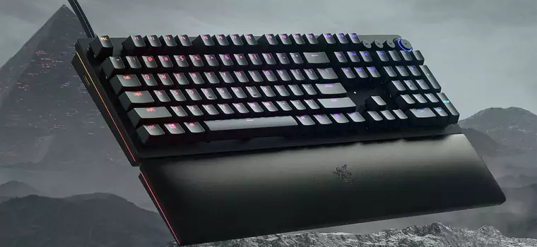 Razer  Huntsman V2 Analog to klawiatura o możliwościach kontrolera do gier