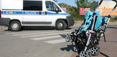 Koszmar na pasach! Auto staranowało wózek z dzieckiem