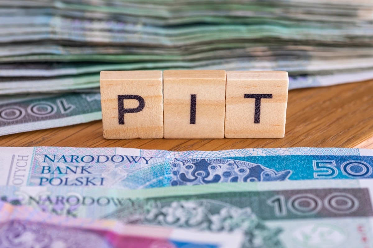 PIT za 2022 r. Rozliczenie się z dochodów opodatkowanych skalą podatkową