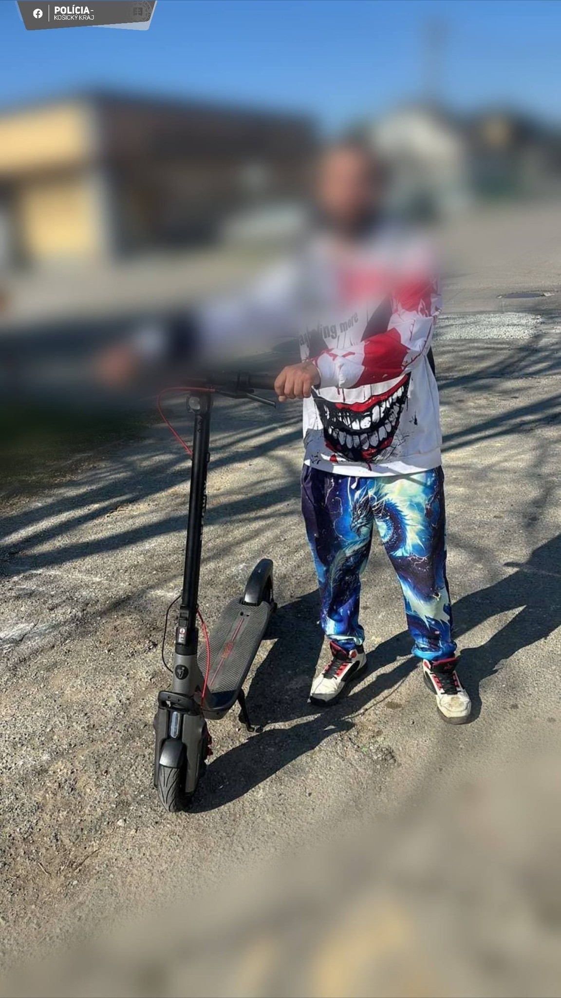 Policajná hliadka odhalila v Košiciach muža na kolobežke pod vplyvom alkoholu.