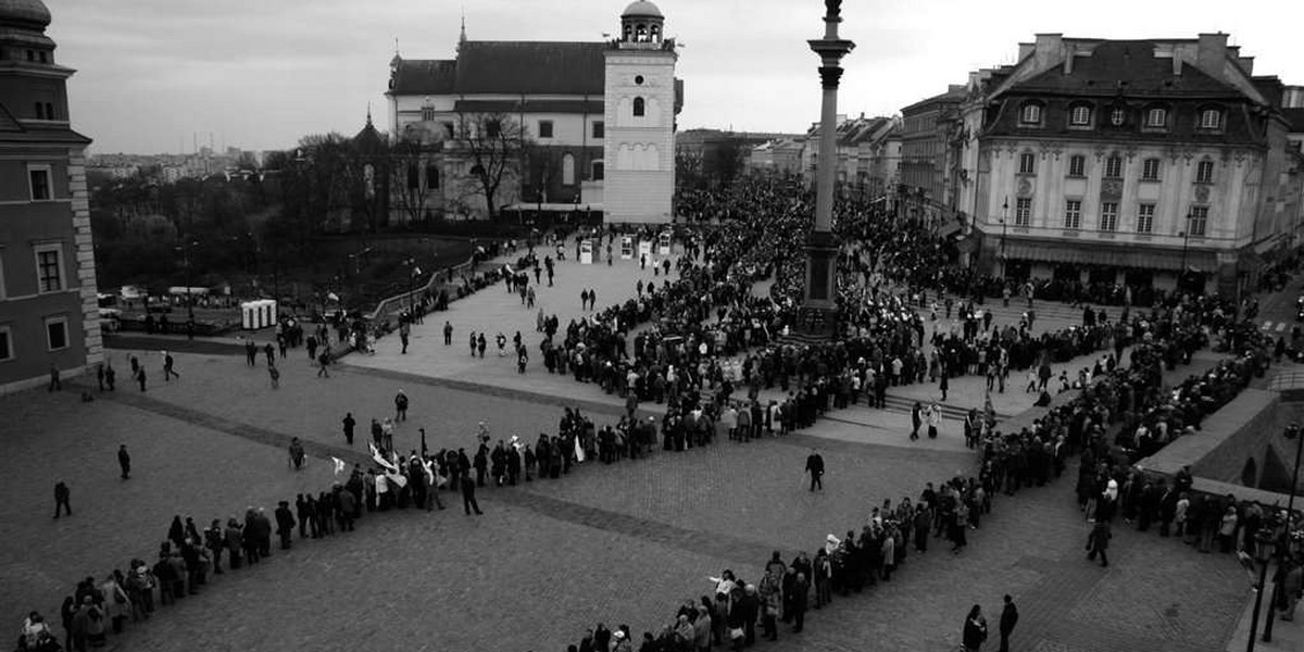 kolejka, Krakowskie Przedmieście, trumna, Pałac Prezydencji, śmierć, Lech Kaczyński