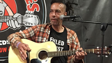 Zmarł Chuck Mosley. Były wokalista Faith No More miał 57 lat