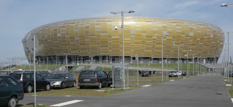 Gdański stadion z logo PGE do końca września