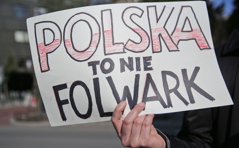 'W obronie polskiej ziemi'. Manifestacja rolników i PSL pod pomnikiem Wincentego Witosa w Warszawie
