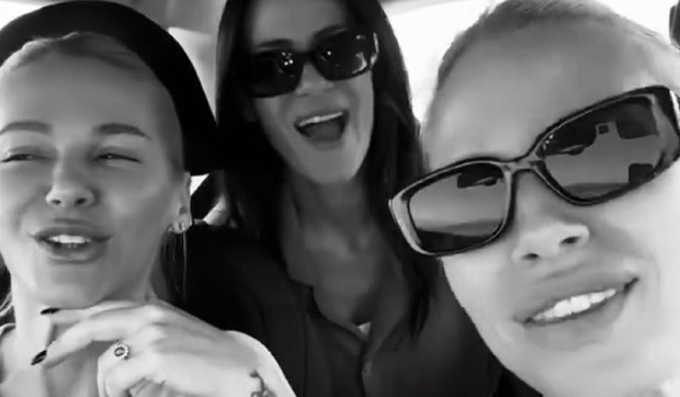 Nataša i Kristina Bekvalac, Tanja Mrkić