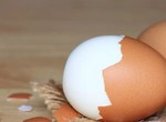Check out these simple tricks to peel boiled eggs perfectly