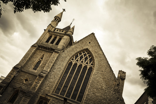Średniowieczny kościół w centrum Londynu, fot. QQ7