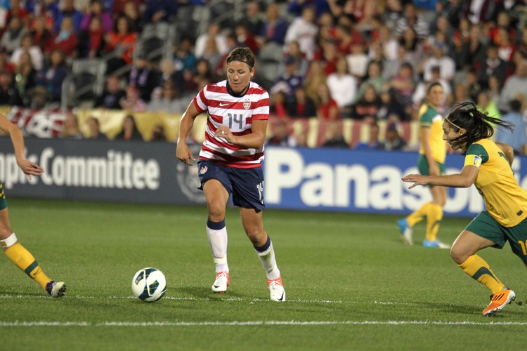 Najlepsza piłkarka świata poślubiła... koleżankę z boiska