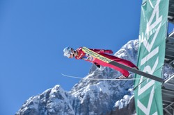 PŚ w skokach: Hula, Kot, Kubacki, Murańka, Stoch, Zniszczoł i Żyła w kadrze na konkursy w Klingenthal