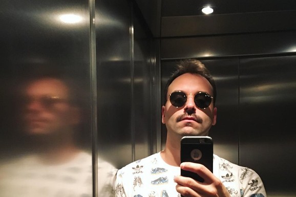 NAŠ GLUMAC (41) JE ZAVEO TRI KOLEGINICE Sa jednom studentkinjom je dobio dete, a bio je i sa 11 godina mlađom (FOTO)
