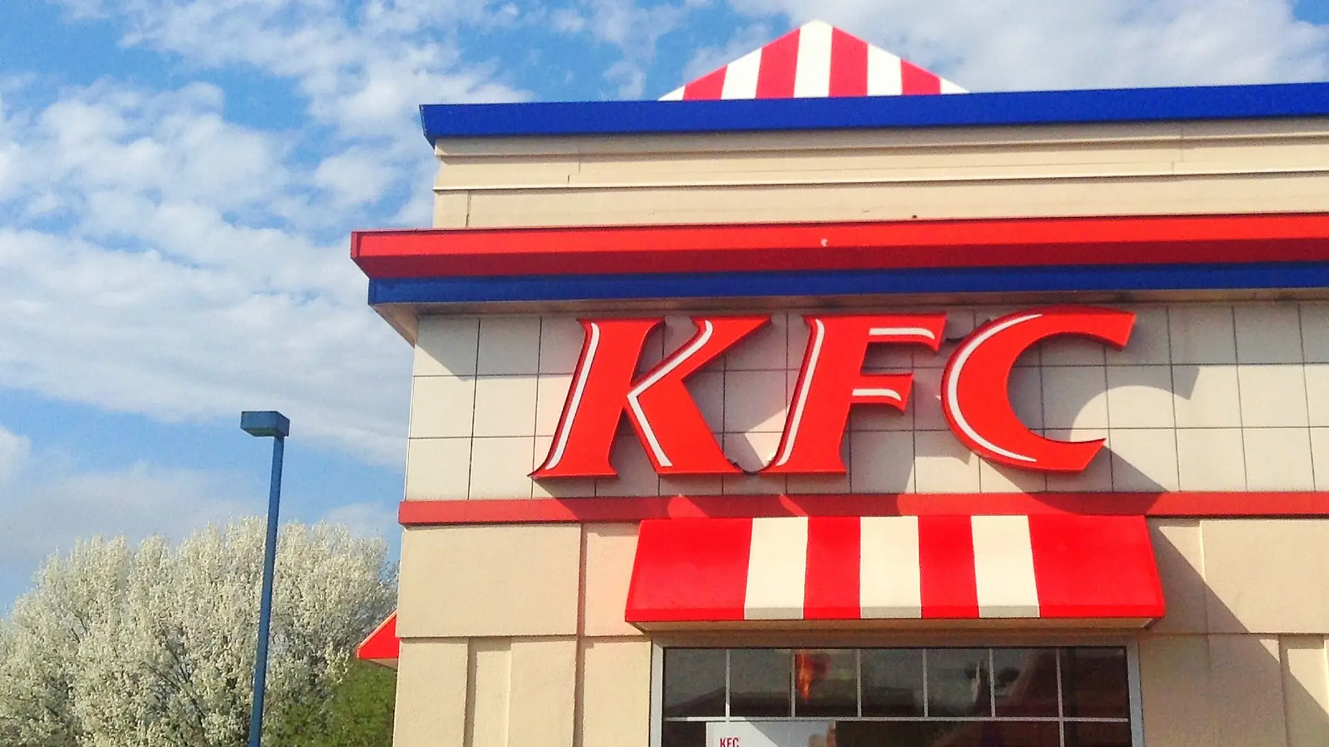 KFC nie dla wszystkich? W lokalu nie chciano obsłużyć bezdomnego