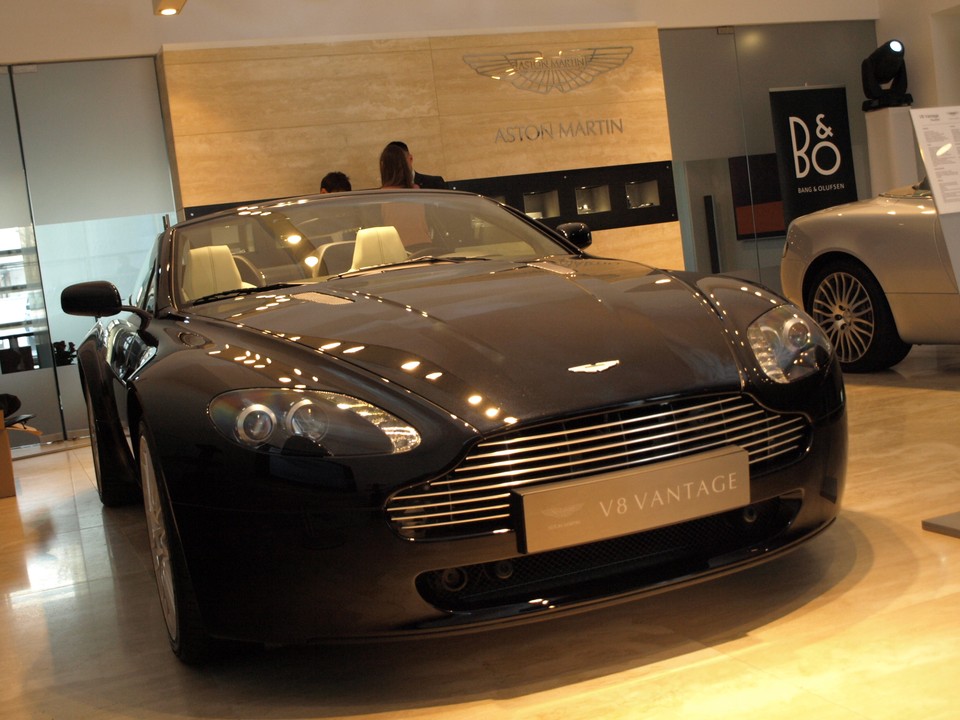 Aston Martin - salon w Polsce