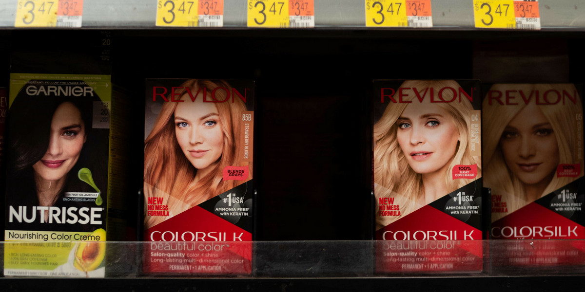 Producent kosmetyków Revlon Inc (REV.N) złożył wniosek o upadłość.