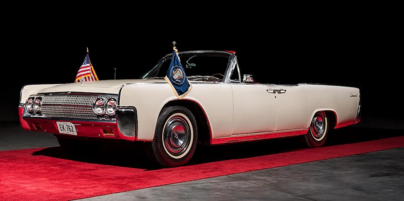 Lincoln Continental convertible 1963