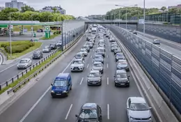 Dozowanie ruchu na polskich drogach. Co to jest i czy zlikwiduje korki? Wiemy, gdzie się pojawi