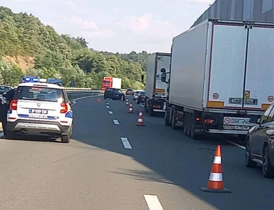 U nedeljnoj nesreći na auto-putu "Miloš Veliki" kod Lajkovca poginuo je Beograđanin čija je ćerka teško povređena