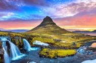 Kirkjufell – góra na zachodnim wybrzeżu Islandii na półwyspie Snæfellsnes.