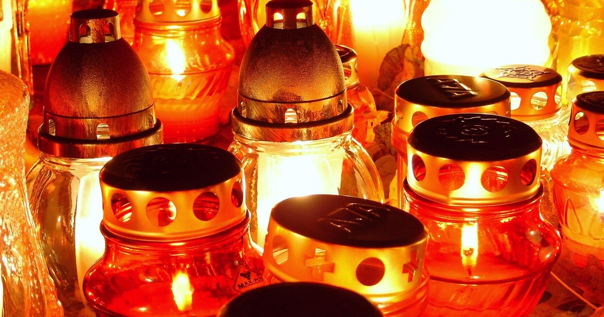 Jak sprawić, by znicze paliły się dłużej? Trzy proste triki, które zawsze działają