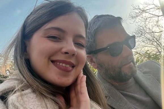 "SVE JE DOBILO SMISAO" Naš glumac (52) verio 23 godine mlađu studentkinju, a stariji je od njenog oca: "Veći je problem što je musliman"
