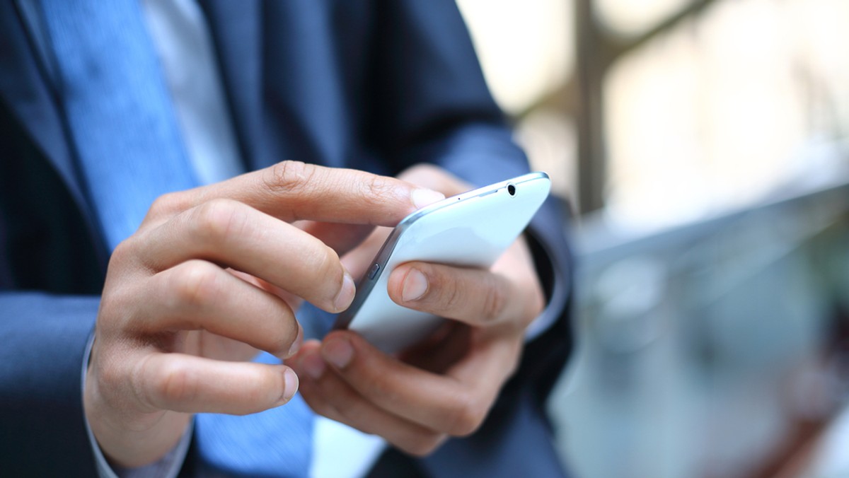 Ponad połowa Brytyjczyków jest za zwiększeniem monitoringu telefonicznego oraz w sieci - wynika z najnowszych sondaży.