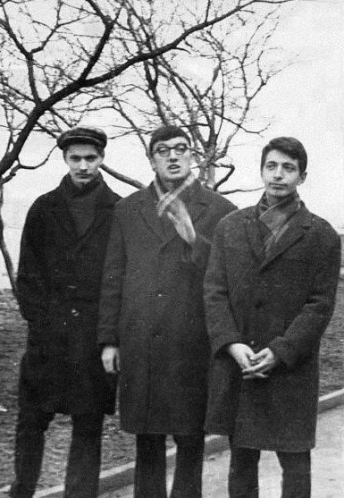 Wiaczesław Igrunow (z lewej) ze swoimi przyjaciółmi, pisarzem Anatolijem Glanetsem i Alikem Fellerem. Odessa, 1967 lub 1968 r.
