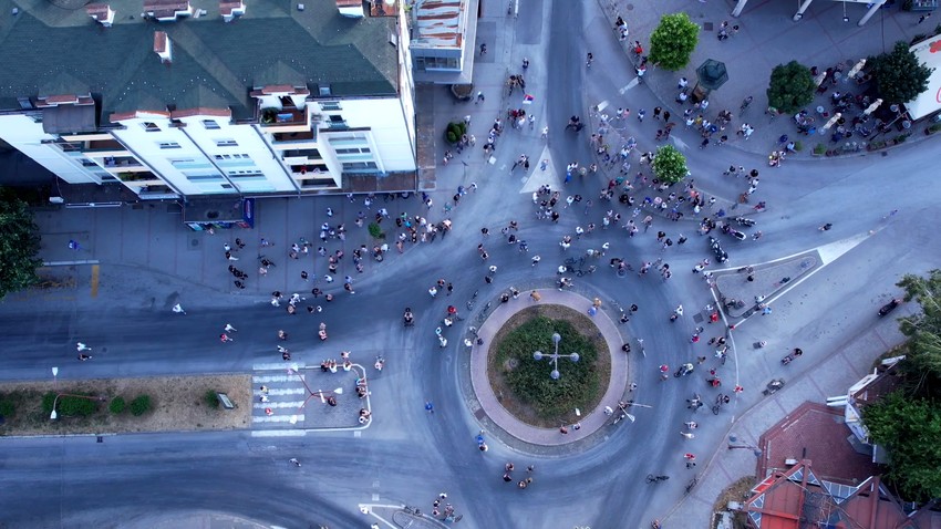 Večernja blokada kružnog toka u Čačku