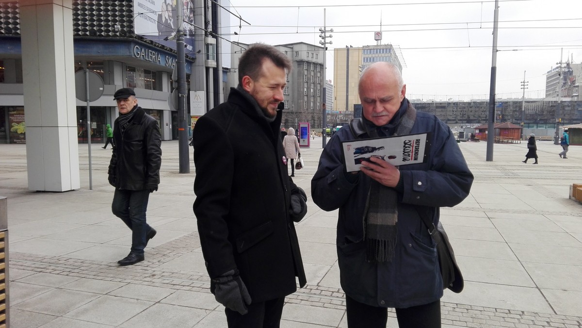 W Katowicach ruszyła zbiórka podpisów pod referendum w sprawie reformy oświaty. Podpisy na rynku zbierało dziś kilka osób: przedstawicieli Związku Nauczycielstwa Polskiego oraz partii Razem. Akcja nie spotkała się jednak z dużym odzewem. Po godzinie od inauguracji próżno było też szukać samych inicjatorów akcji.