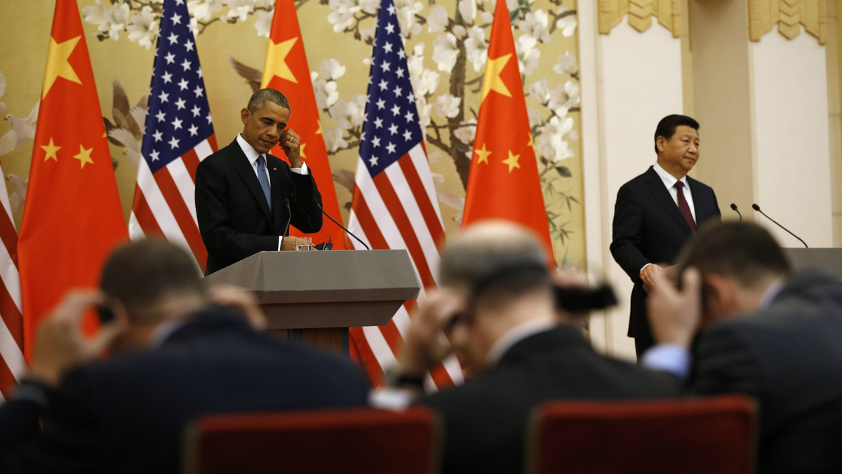 USA i Chiny przedstawiły w środę w Pekinie nowe cele dotyczące redukcji emisji gazów cieplarnianych - poinformował Biały Dom. Prezydent Barack Obama zapowiedział redukcję o 26-28 proc. do 2025 roku w porównaniu do poziomu z 2005 roku.