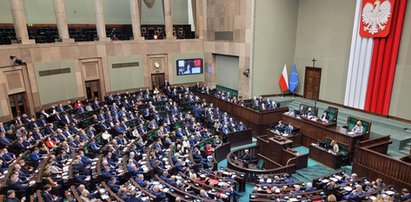 Nowy sondaż partyjny. Ostatnio sensacyjnie wygrała KO. Jak jest dzisiaj?