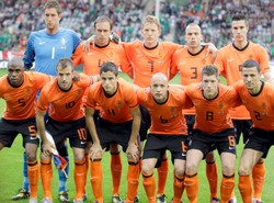 Oto Holendrzy, którzy zagrają na mundialu