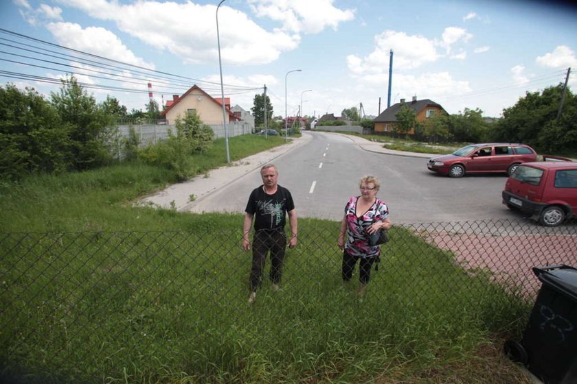 Kielce dom na środku ulicy Skrajnej