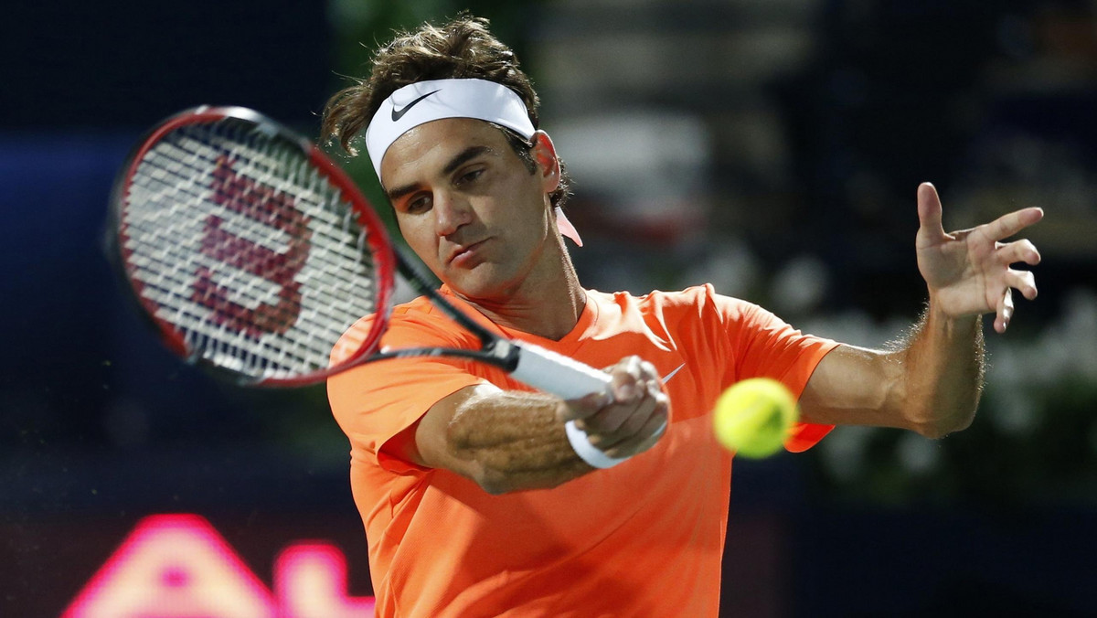 Roger Federer w miniony weekend nie pomagał szwajcarskiej kadrze w Pucharze Davisa. Zdecydował się wcześniej przylecieć do USA, aby rozegrać mecz pokazowy. W Nowym Jorku przegrał z Grigorem Dimitrowem 2:6, 6:1, 5:7. W czwartek panowie zaczynają występy w wielkiej imprezie w Indian Wells.