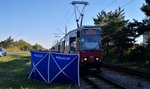 Tramwaj wlókł po torach pasażera. Motornicza odpowie za fatalny błąd