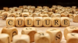 QUIZ z Wiedzy o Kulturze. 15 pytań, 3 warianty odpowiedzi